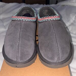 Tasman Dark grey uggs